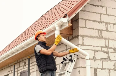 Pose et remplacement de gouttières à Flexbourg
